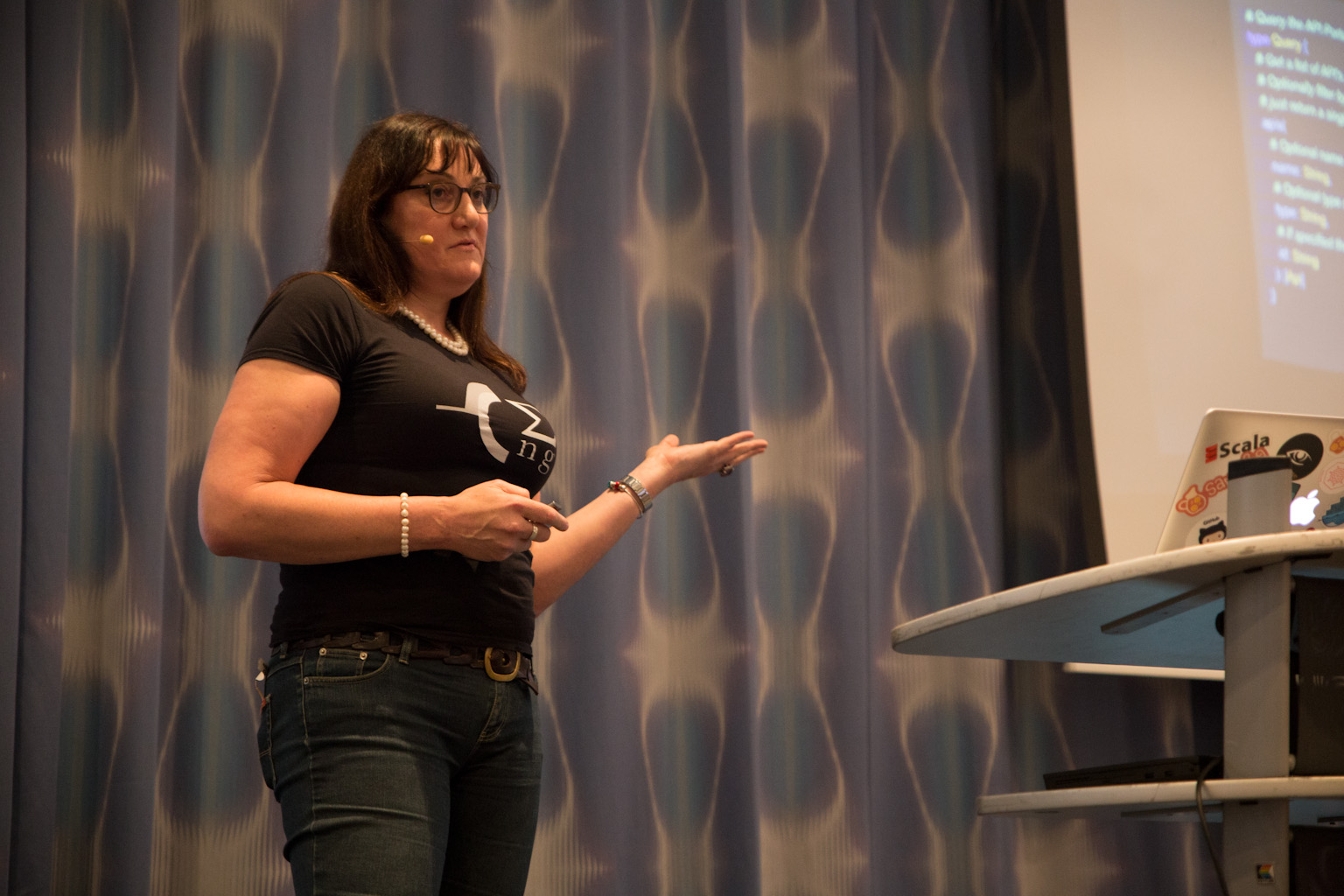 Alison Johnston delivering her speech “Mock Q buddy: Easy API Driven Design and Accurate Documentation with GraphQL”